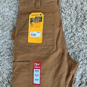 Never worn Men’s Carhartt Straight Fit 32x32